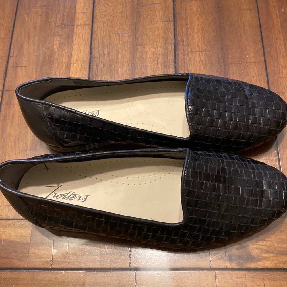 Black flats